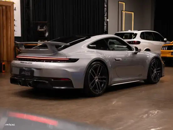 PORSCHE-911-2025