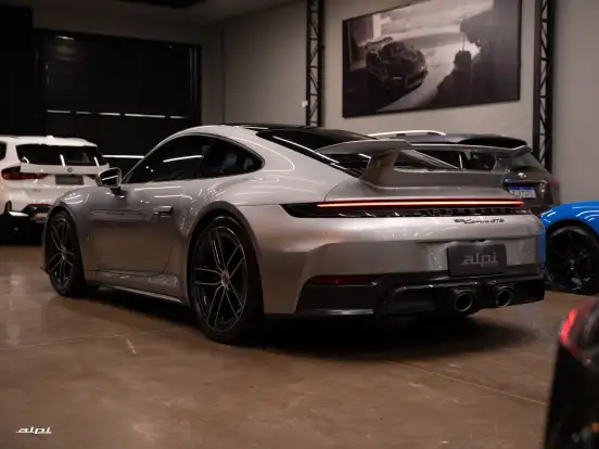 PORSCHE-911-2025