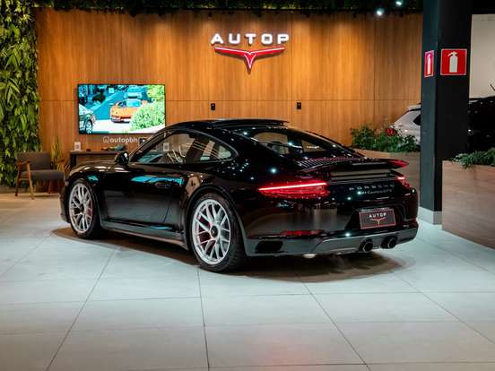 PORSCHE-911-2019