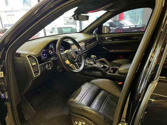 PORSCHE-CAYENNE-2020