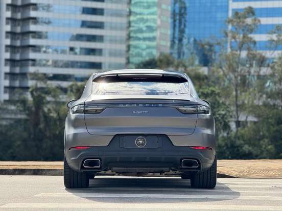 PORSCHE-CAYENNE-2021