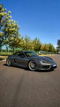 PORSCHE-CAYMAN-2015