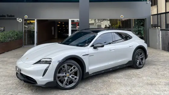 PORSCHE TAYCAN 4 CROSS TURISMO ELÉTRICO PORSCHE TAYCAN 4 CROSS TURISMO ELÉTRICO