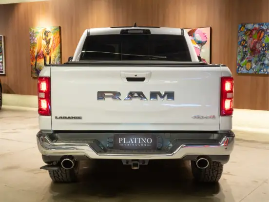 RAM-1500-3.0 HURRICANE 6 BITURBO GASOLINA LARAMIE CD 4X4 AUTOMÁTICO RAM-1500-2024