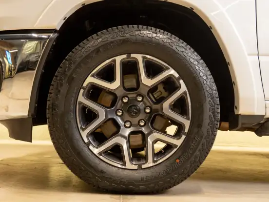 RAM-1500-3.0 HURRICANE 6 BITURBO GASOLINA LARAMIE CD 4X4 AUTOMÁTICO RAM-1500-2024