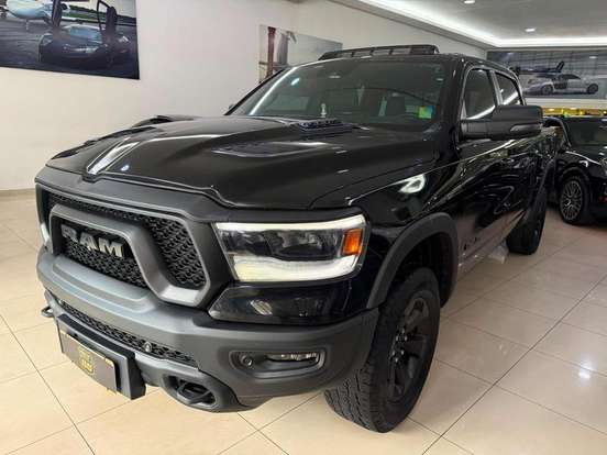 RAM-1500-5.7 V8 GASOLINA REBEL CD 4X4 AUTOMÁTICO RAM-1500-2023