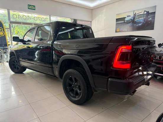 RAM-1500-5.7 V8 GASOLINA REBEL CD 4X4 AUTOMÁTICO RAM-1500-2023