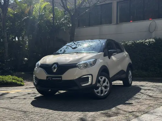 RENAULT CAPTUR 1.6 16V SCE FLEX LIFE X-TRONIC RENAULT CAPTUR 1.6 16V SCE FLEX LIFE X-TRONIC