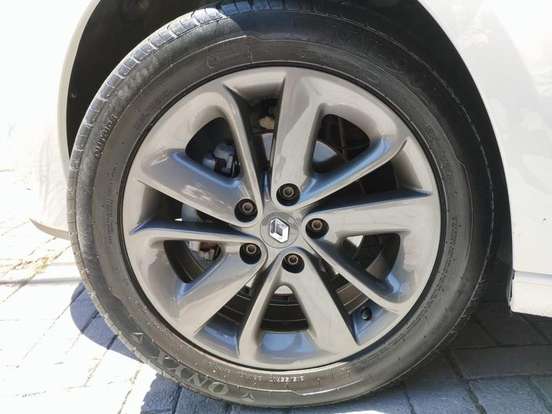 RENAULT-FLUENCE-2.0 PRIVILÉGE 16V FLEX 4P AUTOMÁTICO RENAULT-FLUENCE-2015