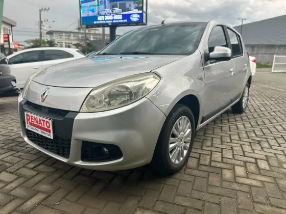 RENAULT SANDERO 1.6 PRIVILÉGE 16V FLEX 4P AUTOMÁTICO