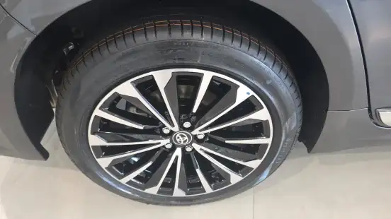 TOYOTA-COROLLA-2026
