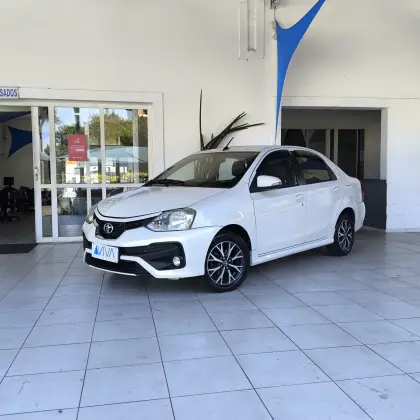TOYOTA ETIOS 1.5 PLATINUM SEDAN 16V FLEX 4P AUTOMÁTICO TOYOTA ETIOS 1.5 PLATINUM SEDAN 16V FLEX 4P AUTOMÁTICO