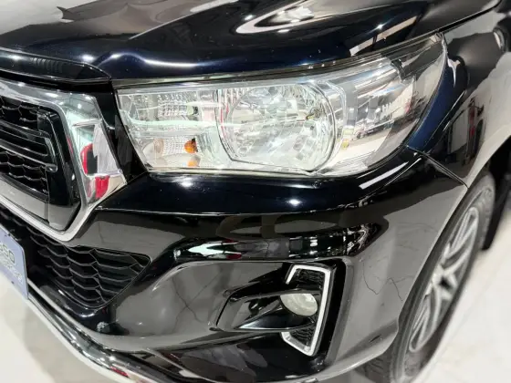 TOYOTA HILUX 2.8 SRV 4X4 CD 16V DIESEL 4P AUTOMÁTICO TOYOTA HILUX 2.8 SRV 4X4 CD 16V DIESEL 4P AUTOMÁTICO