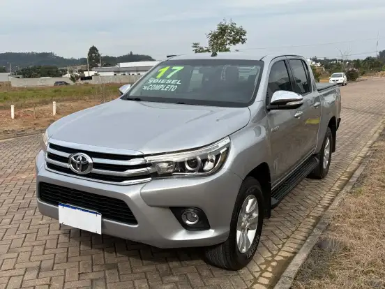 TOYOTA-HILUX-2.8 SRV 4X4 CD 16V DIESEL 4P AUTOMÁTICO TOYOTA-HILUX-2017