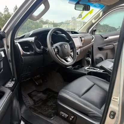 TOYOTA-HILUX-2017