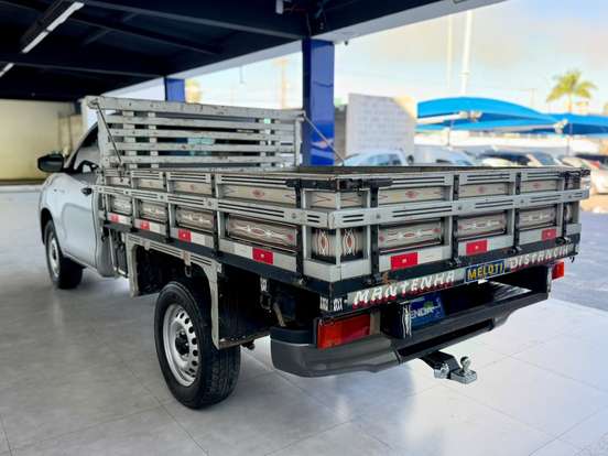 TOYOTA-HILUX-2.8 D-4D TURBO DIESEL CS 4X4 MANUAL TOYOTA-HILUX-2024