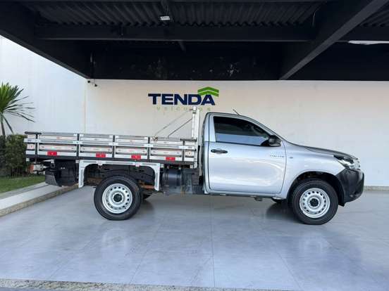 TOYOTA-HILUX-2024