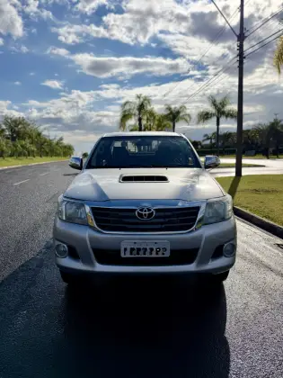 TOYOTA HILUX 3.0 SRV TOP 4X4 CD 16V TURBO INTERCOOLER DIESEL 4P AUTOMÁTICO TOYOTA HILUX 3.0 SRV TOP 4X4 CD 16V TURBO INTERCOOLER DIESEL 4P AUTOMÁTICO