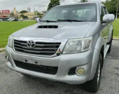 TOYOTA HILUX 3.0 STD 4X4 CD 16V TURBO INTERCOOLER DIESEL 4P MANUAL TOYOTA HILUX 3.0 STD 4X4 CD 16V TURBO INTERCOOLER DIESEL 4P MANUAL