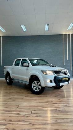 TOYOTA HILUX 3.0 SRV 4X4 CD 16V TURBO INTERCOOLER DIESEL 4P MANUAL