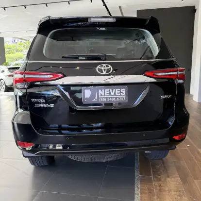 TOYOTA-HILUX SW4-2022