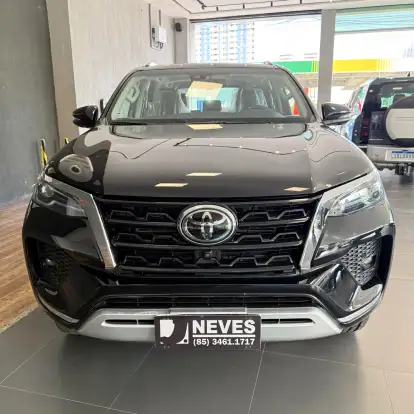 TOYOTA-HILUX SW4-2022