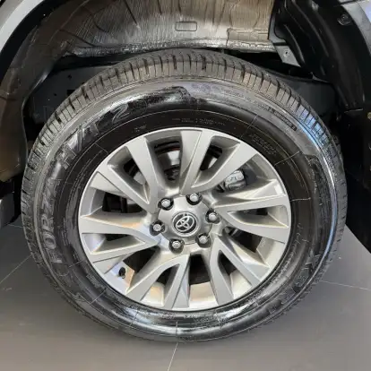 TOYOTA-HILUX SW4-2022