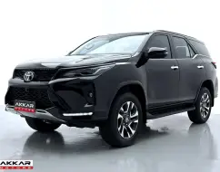 TOYOTA HILUX SW4 2.8 D-4D TURBO DIESEL SRX PLATINUM 4X4 AUTOMÁTICO TOYOTA HILUX SW4 2.8 D-4D TURBO DIESEL SRX PLATINUM 4X4 AUTOMÁTICO