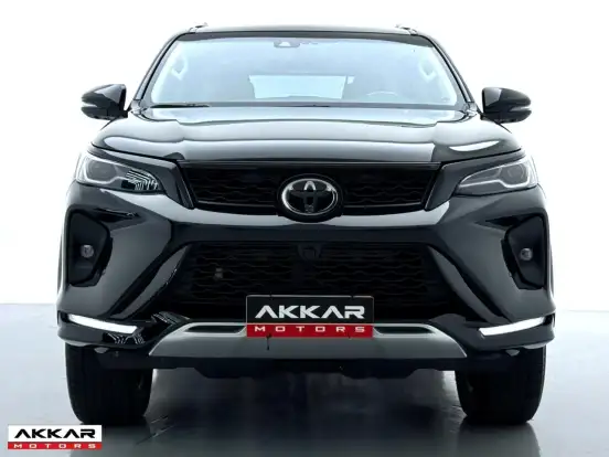TOYOTA-HILUX SW4-2024