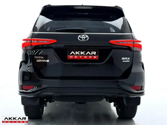 TOYOTA-HILUX SW4-2.8 D-4D TURBO DIESEL SRX PLATINUM 4X4 AUTOMÁTICO TOYOTA-HILUX SW4-2024