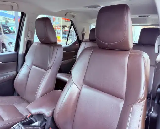 TOYOTA-HILUX SW4-2016