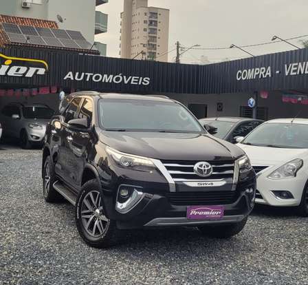 TOYOTA-HILUX SW4-2020