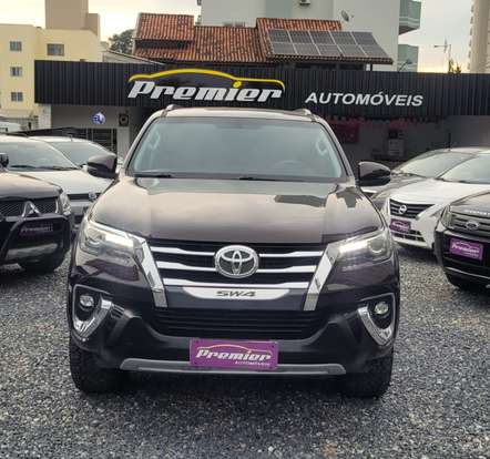 TOYOTA-HILUX SW4-2020