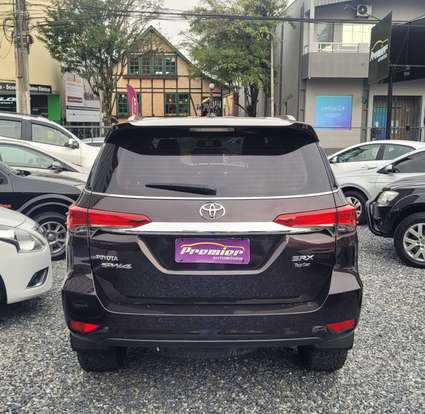 TOYOTA-HILUX SW4-2020