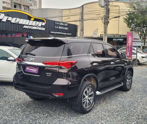 TOYOTA-HILUX SW4-2020