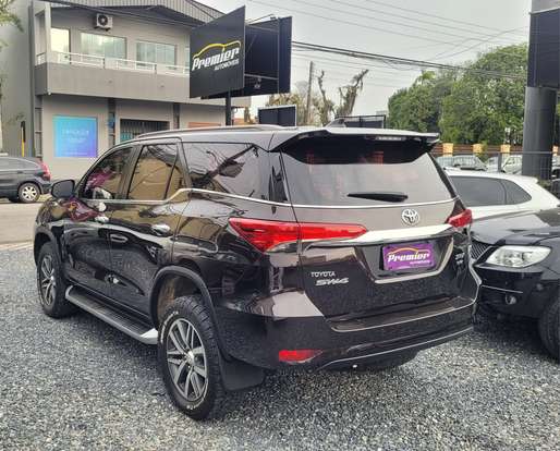 TOYOTA-HILUX SW4-2020
