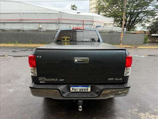 TOYOTA-TUNDRA-5.7 CREWMAX 4X4 CD V8 32V FLEX 4P AUTOMÁTICO TOYOTA-TUNDRA-2009