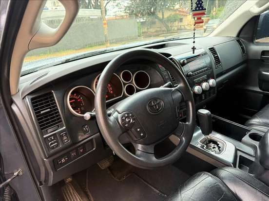 TOYOTA-TUNDRA-2009