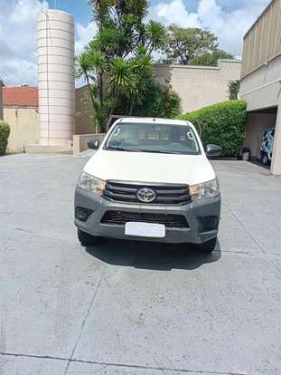 TOYOTA-HILUX-2019
