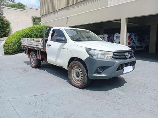 TOYOTA-HILUX-2019