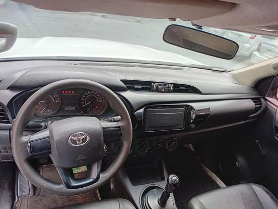 TOYOTA-HILUX-2019