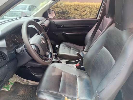TOYOTA-HILUX-2019