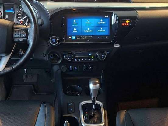 TOYOTA-HILUX-2.8 D-4D TURBO DIESEL CD SRX PLUS 4X4 AUTOMÁTICO TOYOTA-HILUX-2024