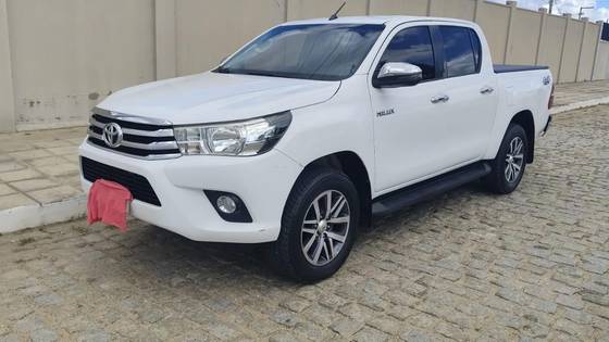 TOYOTA HILUX 2.8 SRV 4X4 CD 16V DIESEL 4P AUTOMÁTICO