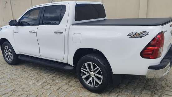 TOYOTA-HILUX-2.8 SRV 4X4 CD 16V DIESEL 4P AUTOMÁTICO TOYOTA-HILUX-2017