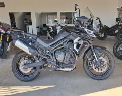 TRIUMPH TIGER 800 XRX TRIUMPH TIGER 800 XRX