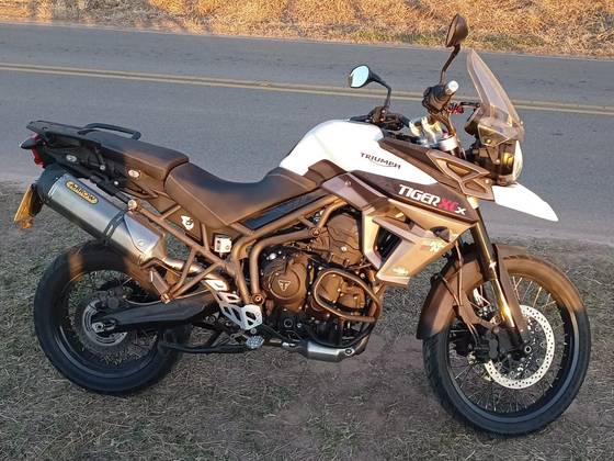 TRIUMPH TIGER 800 XCX 
