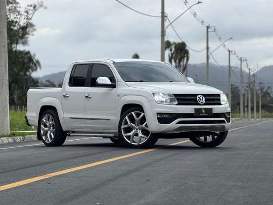 VOLKSWAGEN-AMAROK-2018
