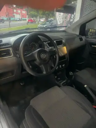 VOLKSWAGEN-FOX-2012
