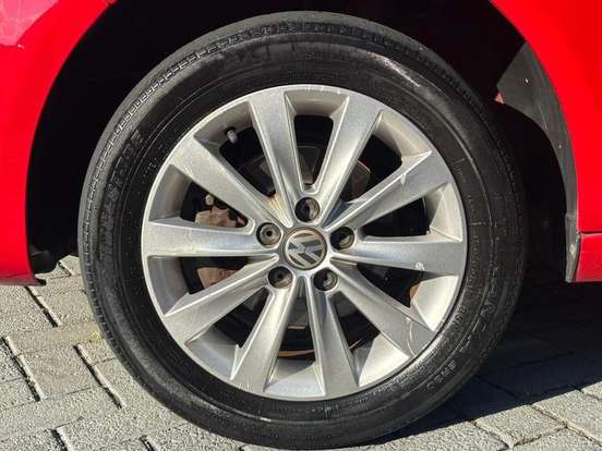 VOLKSWAGEN-FOX-2011
